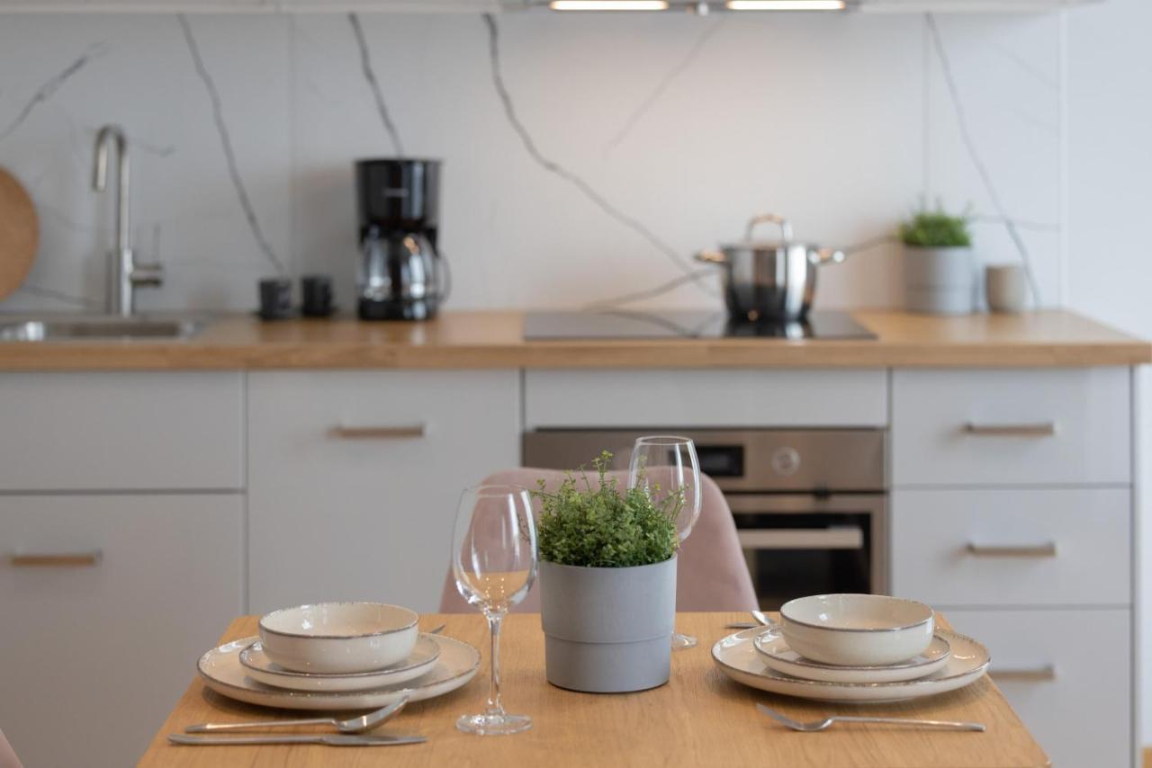 Apartament Z Tarasem W Centrum Swinoujscia By Noclegi Renters Świnoujście Buitenkant foto